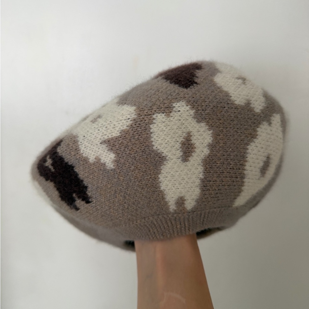 Aritzia Taupe Floral Knit Beret with Cream and Dark Brown Accents